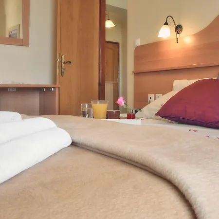 Belussi & 4* Psarou (Zakynthos)