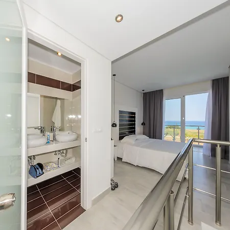 Belussi & 4* Psarou (Zakynthos)