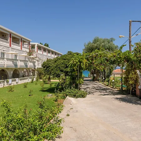 Belussi & Hotell Psarou (Zakynthos)
