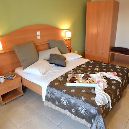 Belussi & 4* Psarou (Zakynthos)