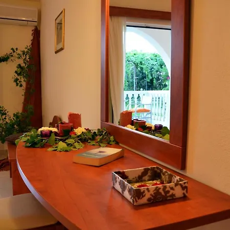 Belussi & 4* Psarou (Zakynthos)