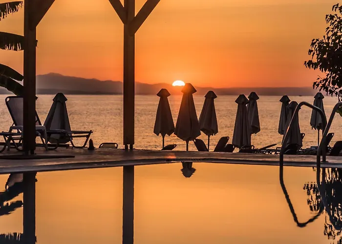 Belussi & Otel Psarou (Zakynthos)